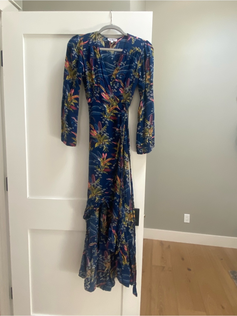 XIX Palms Hawaii Tropical Resort Wear Blue Flare sleeve Wrap Dress Romantic